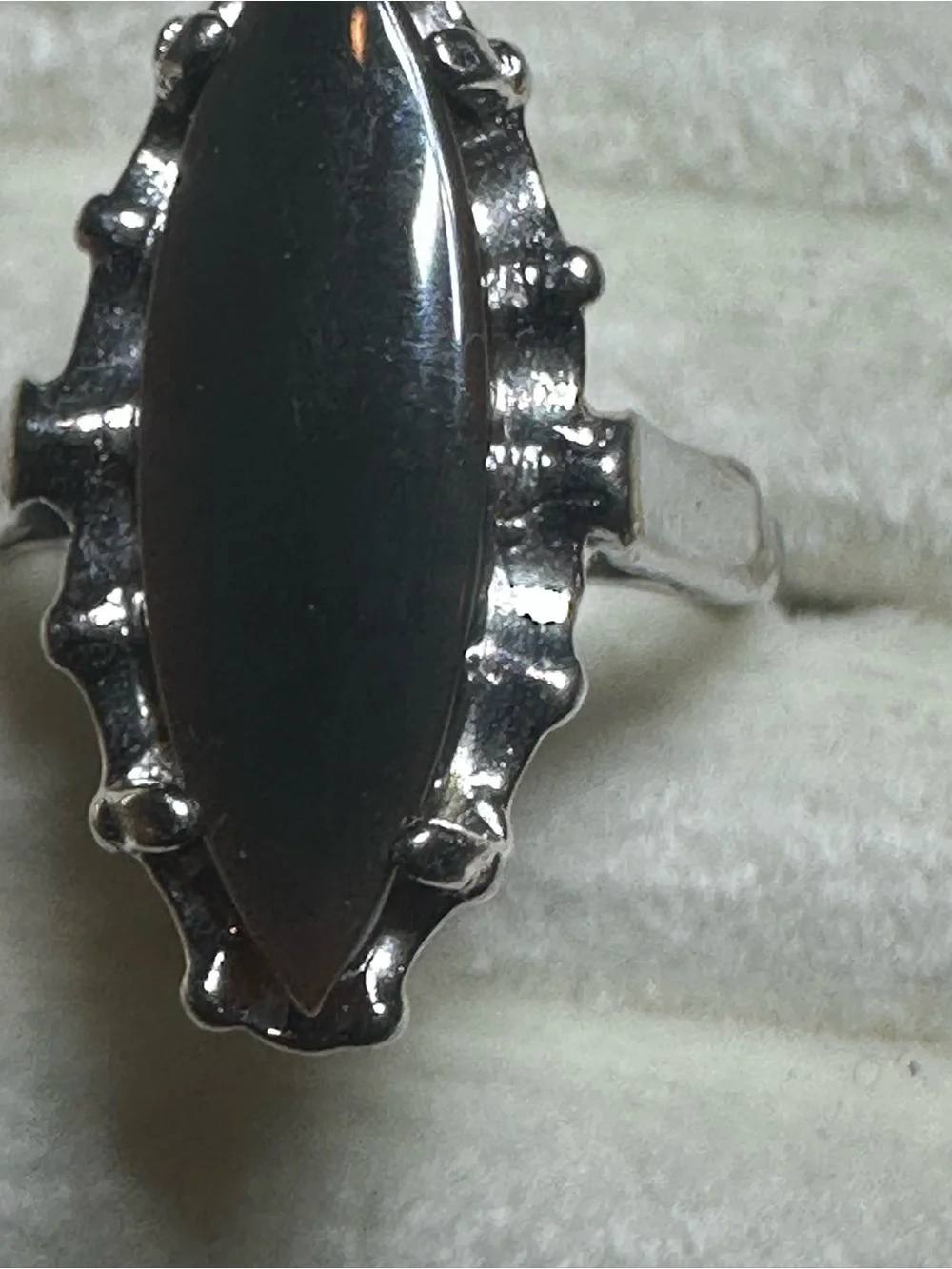 18k HHE mark costume ring
